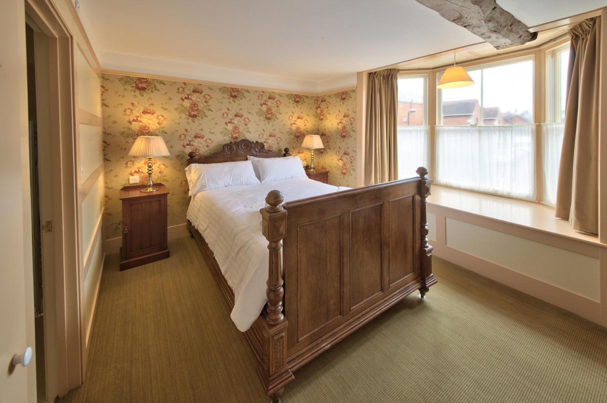 One Holyrood Hotel & Cafe Newport  Szoba fotó